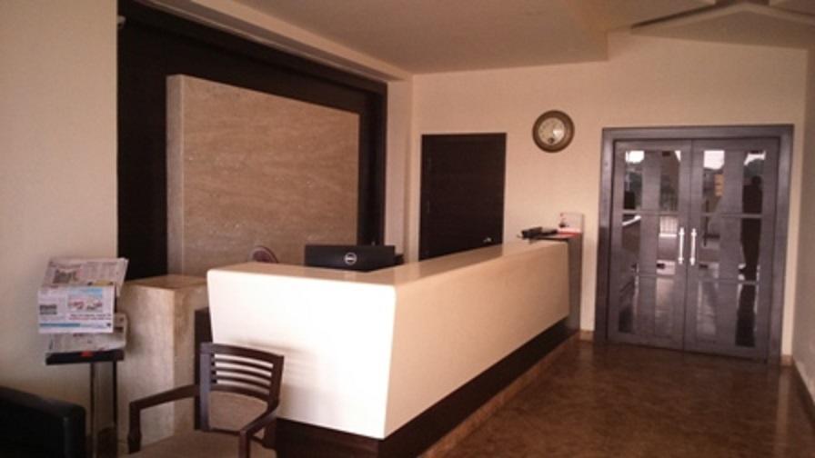 Veena Regency Hotel Chās Buitenkant foto